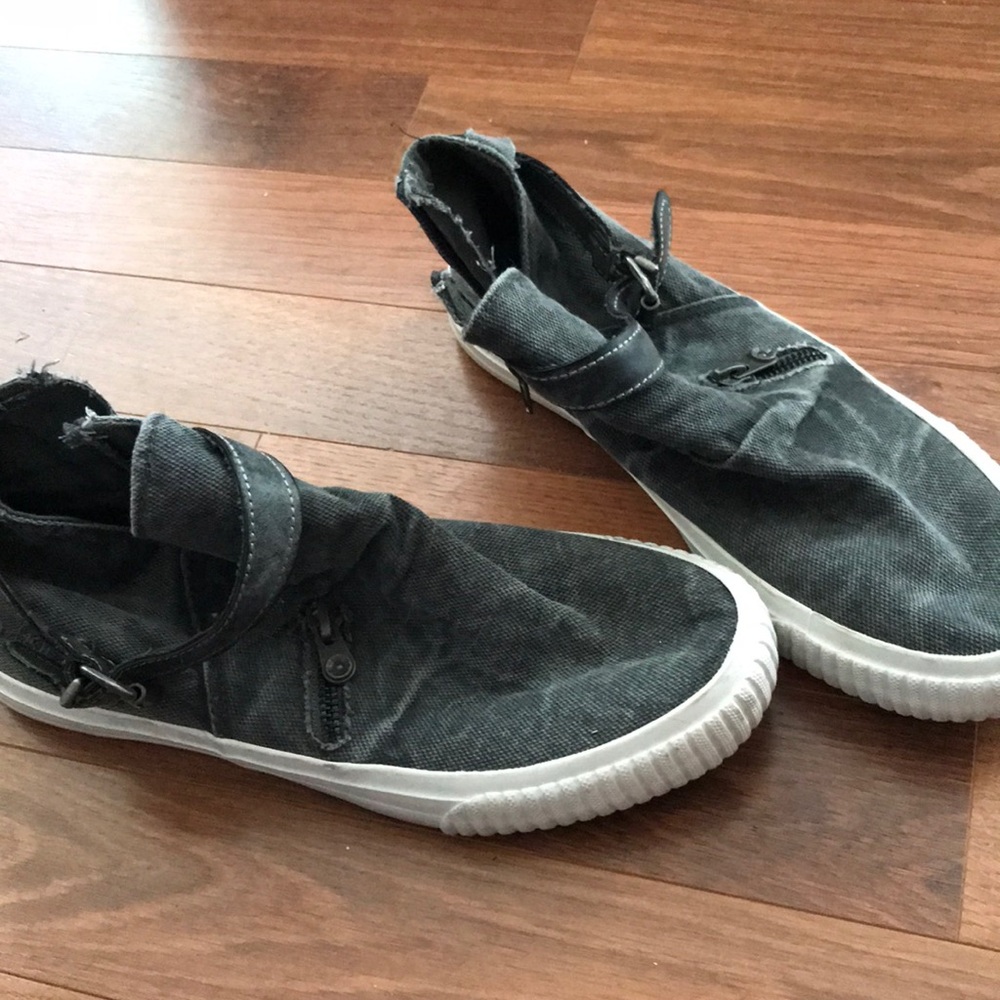 Cute grey shoes